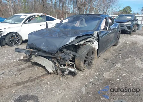 2015 Tesla Model S 70D/85D/P85D z USA, uszkodzony, nr VIN 5YJSA1E22FF110855